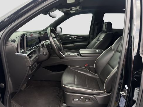 Used 2022 Cadillac Escalade Sport w/ Touring Package AWD/4WD image 9