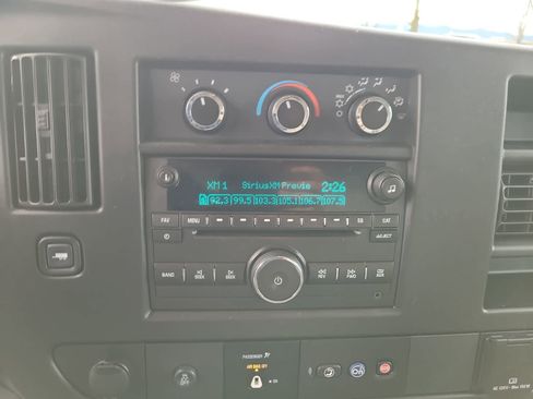 Used 2019 Chevrolet Express 3500 w/ Power Convenience Package image 22