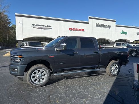 New 2026 RAM 2500 Big Horn AWD/4WD image 4