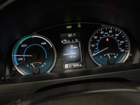 Used 2017 Toyota Camry XLE image 18