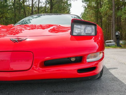 Used 2002 Chevrolet Corvette Coupe w/ Preferred Equipment Group2 image 45