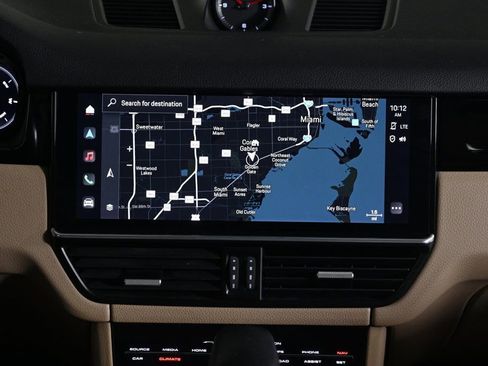 Certified 2022 Porsche Cayenne image 15