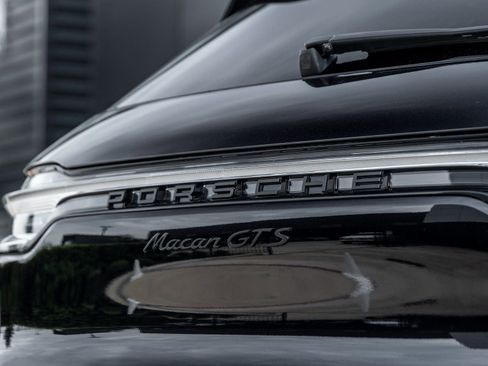 Used 2023 Porsche Macan GTS image 8