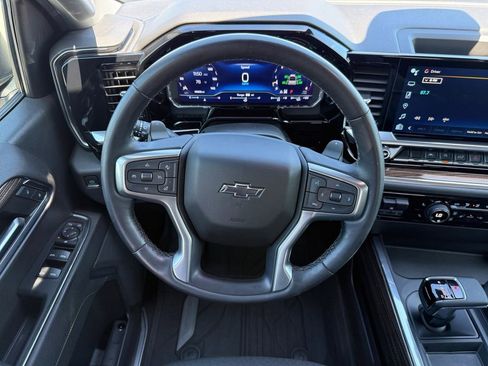 Used 2023 Chevrolet Silverado 1500 RST w/ Z71 Off-Road Package AWD/4WD image 13