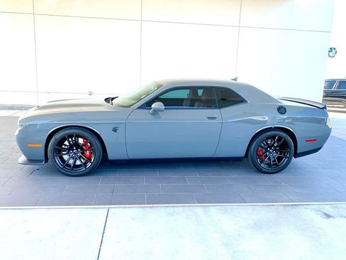 Used 2023 Dodge Challenger SRT Hellcat w/ Driver Convenience Group image 8
