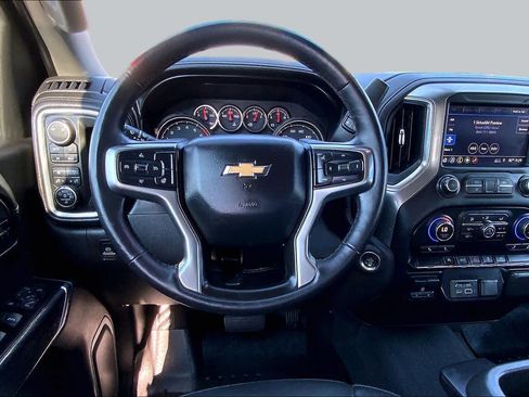 Used 2019 Chevrolet Silverado 1500 LTZ AWD/4WD image 6