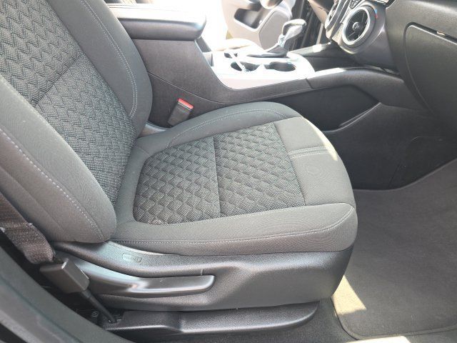 Used 2019 Chevrolet Blazer LT FWD image 31