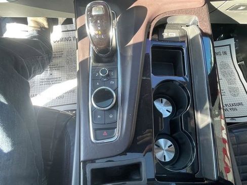 Used 2022 Cadillac Escalade ESV Sport Platinum w/ LPO, ONYX Package image 21