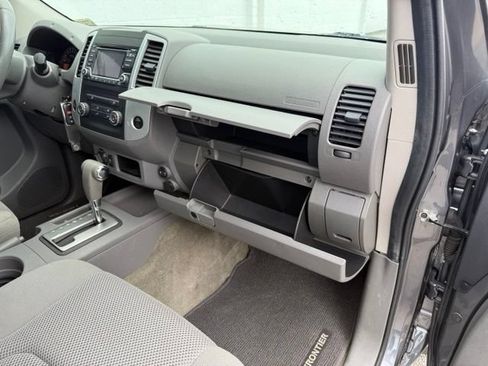 Used 2017 Nissan Frontier SV AWD/4WD image 17