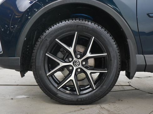 Used 2018 Toyota RAV4 SE w/ Advanced Technology Package AWD/4WD image 27
