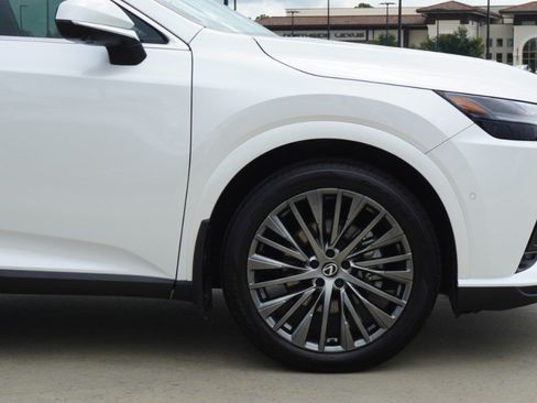 Certified 2024 Lexus RX 350 FWD w/ Convenience Package image 9