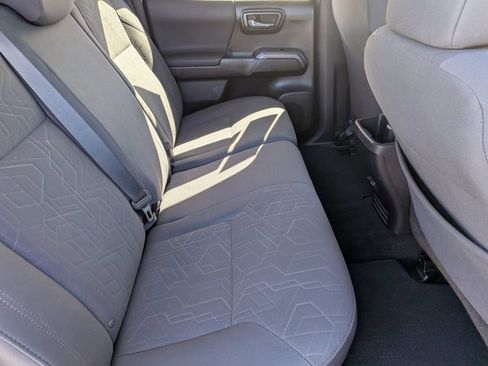 Used 2019 Toyota Tacoma TRD Off-Road w/ Technology Package image 19