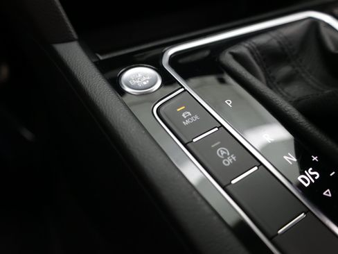 Used 2019 Volkswagen Arteon SE AWD/4WD image 16