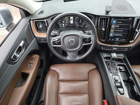Used 2019 Volvo XC60 T5 Inscription w/ Protection Package Premier AWD/4WD image 4
