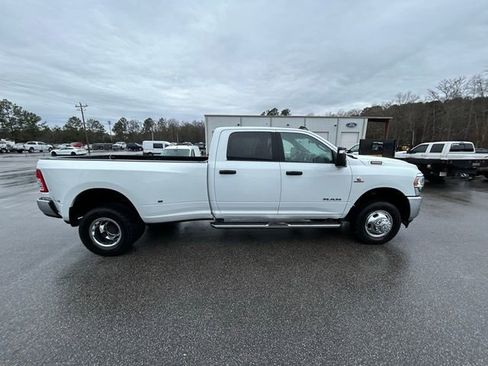 Used 2024 RAM 3500 Big Horn AWD/4WD image 3