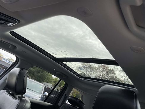 Used 2022 Jeep Grand Cherokee Limited 4xe image 19