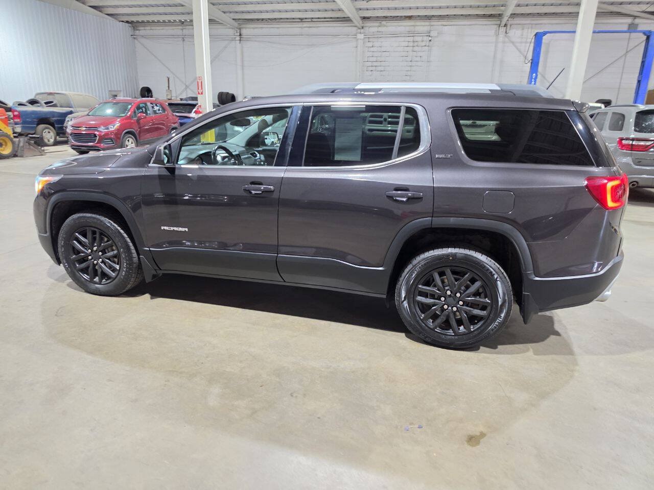 Used 2019 GMC Acadia SLT AWD/4WD image 6
