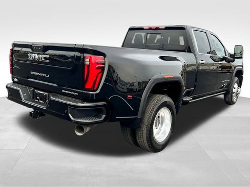 Used 2024 GMC Sierra 3500 Denali Ultimate image 11