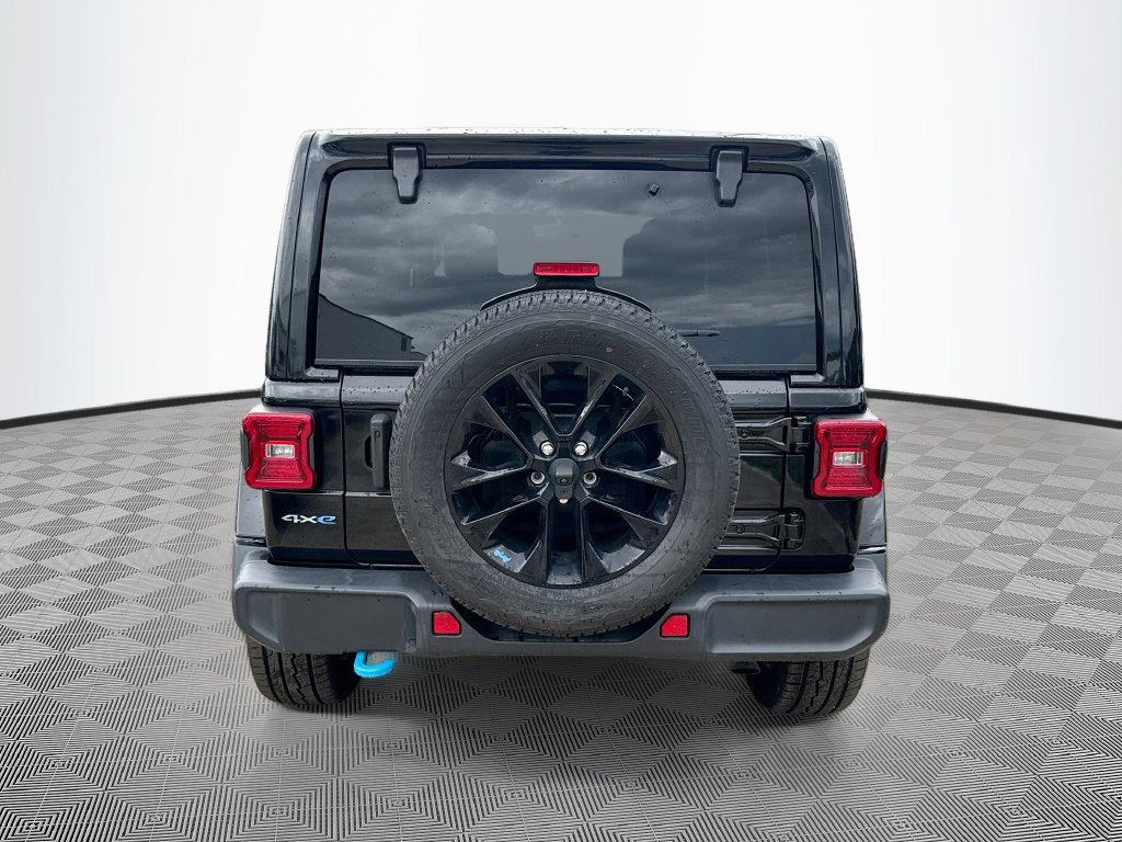 Certified 2022 Jeep Wrangler Unlimited Sahara w/ Cold Weather Group AWD/4WD image 6
