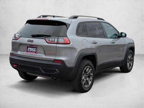Used 2020 Jeep Cherokee Trailhawk image 5