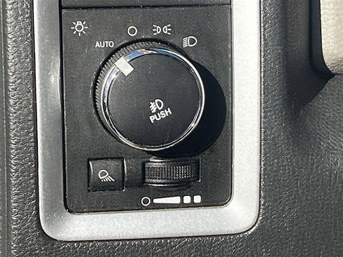 Used 2012 RAM 1500 Big Horn w/ Luxury Group image 9