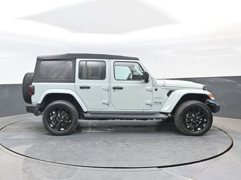 Used 2023 Jeep Wrangler Unlimited Sahara w/ Cold Weather Group AWD/4WD image 3