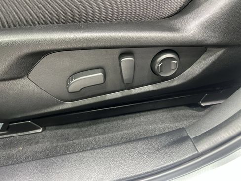Certified 2025 Subaru Crosstrek 2.5i Premium AWD/4WD image 12