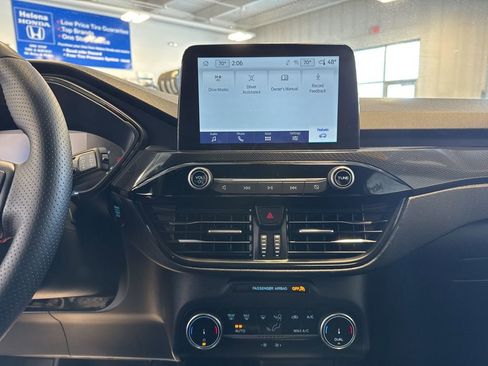 Used 2025 Ford Escape ST-Line image 16