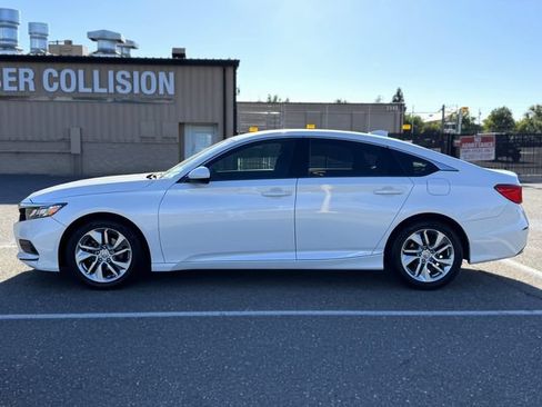 Used 2018 Honda Accord LX image 8