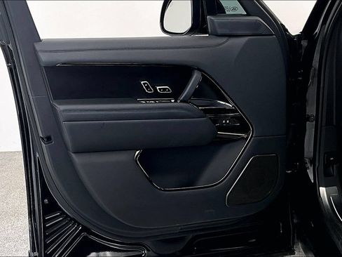 Used 2023 Land Rover Range Rover SV AWD/4WD image 23