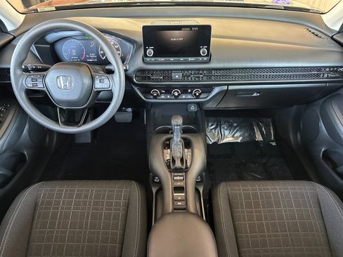 Used 2023 Honda HR-V LX image 16