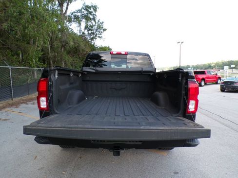 Used 2017 Chevrolet Silverado 1500 LTZ Z71 w/ LTZ Plus Package AWD/4WD image 17