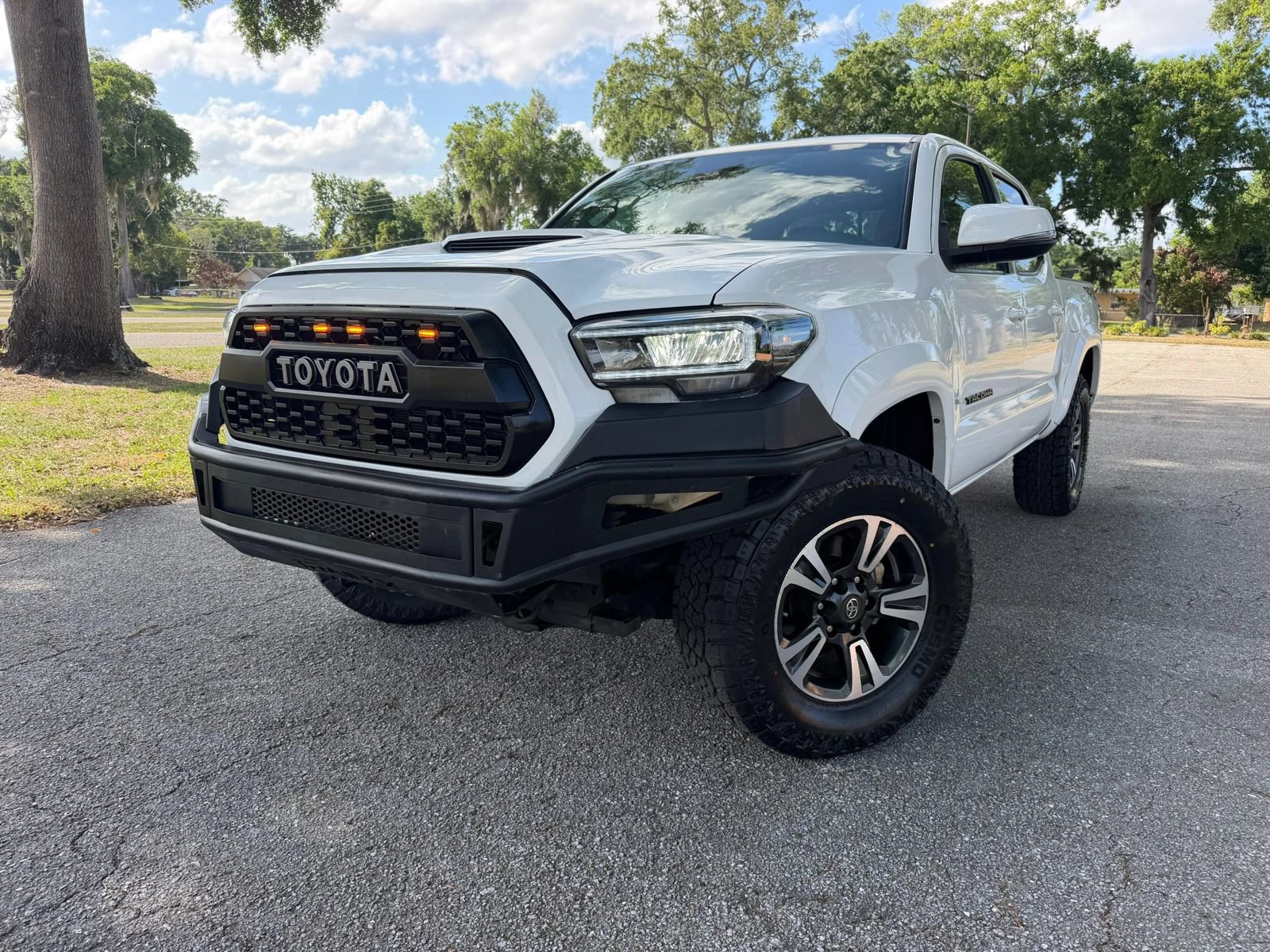 Used 2019 Toyota Tacoma TRD Sport w/ Technology Package AWD/4WD image 1