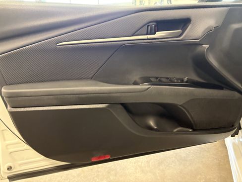 Used 2025 Toyota Camry SE image 4