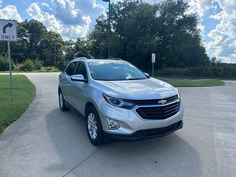 Used 2021 Chevrolet Equinox LT AWD/4WD image 3