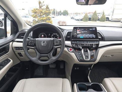 Used 2025 Honda Odyssey EX-L image 9
