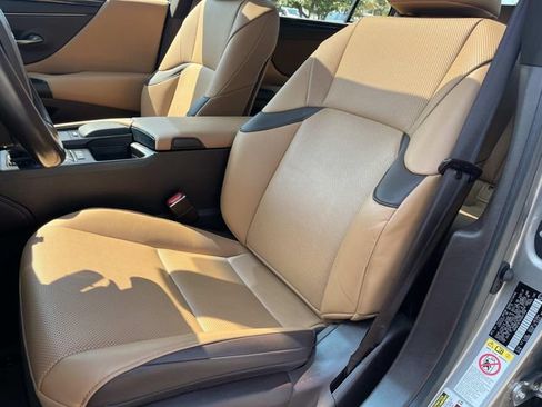 Used 2019 Lexus ES 350 w/ Accessory Package 2 FWD image 31