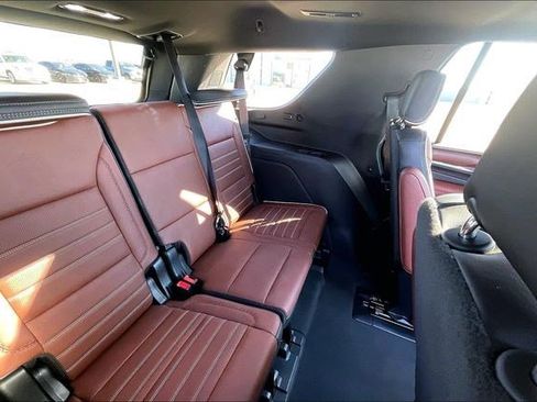 Used 2023 GMC Yukon Denali Ultimate image 33