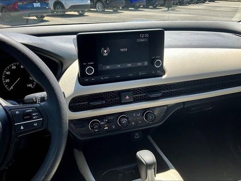 Used 2025 Honda HR-V LX image 9