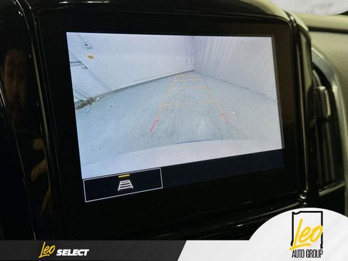 Used 2023 Chevrolet Traverse LT w/ Midnight/Sport Edition image 13