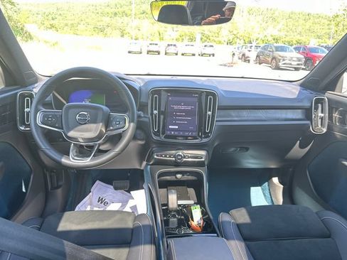 Used 2023 Volvo XC40 Recharge Ultimate AWD/4WD image 12