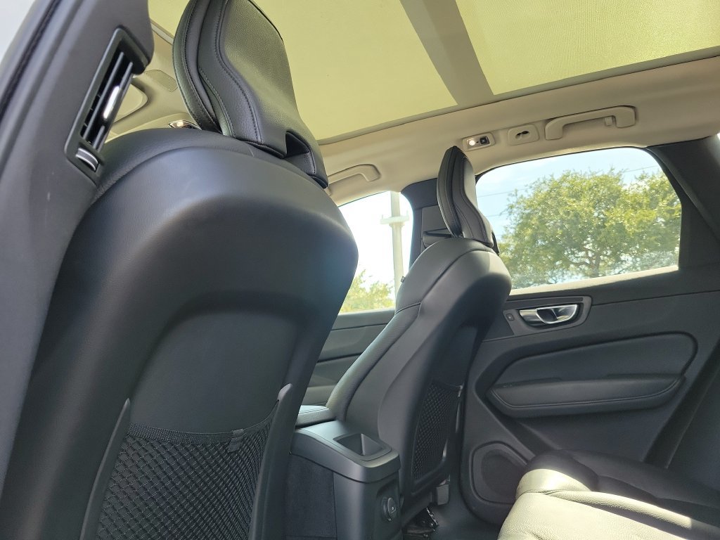 Used 2021 Volvo XC60 T8 Inscription Expression w/ Protection Package Premier AWD/4WD image 18