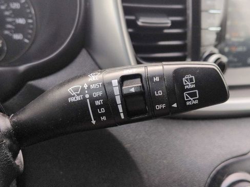 Used 2019 Kia Sorento LX w/ LX Convenience Package FWD image 25