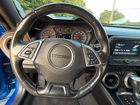 Used 2018 Chevrolet Camaro LT RWD image 22