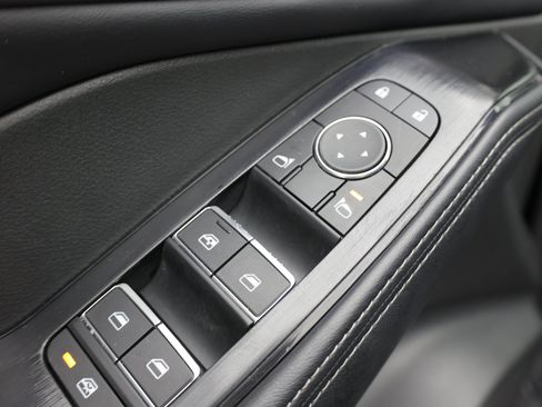 Used 2026 Nissan Rogue SL FWD image 13