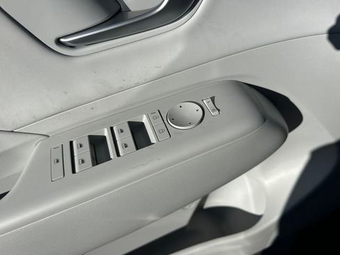 New 2026 Hyundai Kona SEL Premium image 13