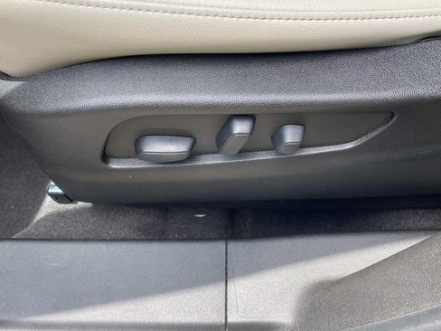 Used 2023 Cadillac XT4 Luxury FWD image 15
