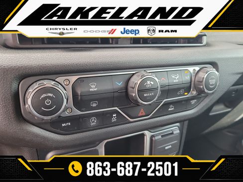 Used 2024 Jeep Wrangler Unlimited Sport AWD/4WD image 22