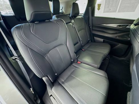 Certified 2023 INFINITI QX60 Luxe w/ Vision Package FWD image 30