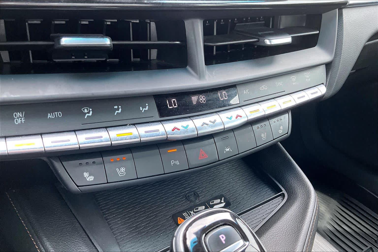 Used 2020 Cadillac CT4 V w/ Climate Package RWD image 31